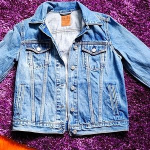 Just worn once,Gap size S, denim blue jacket